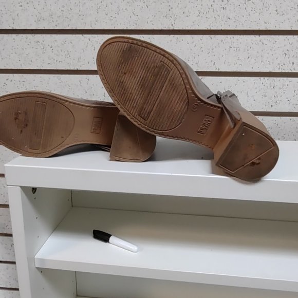 Grey lace up boots from Time And Tru size 8 - in excellent used condition - Picture 5 of 6